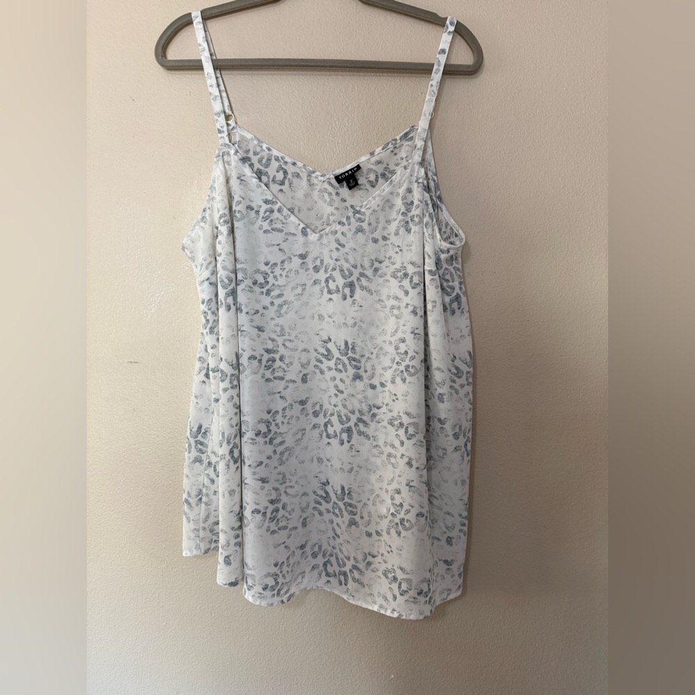 Torrid White and Gray Leopard Print Tank Top